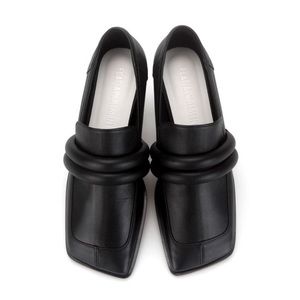 Flat Apartment Squared Toe Loafers in Black